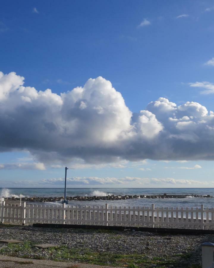 Casa Lea Lägenhet Ventimiglia Exteriör bild